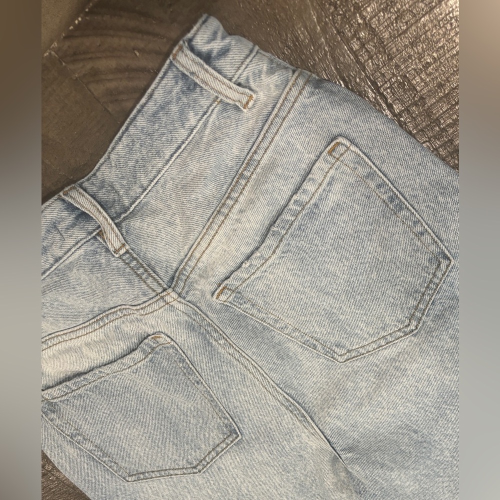 PacSun 90s Boyfriend Ripped Jeans Size 26 Light Wash Blue - Picture 6 of 9
